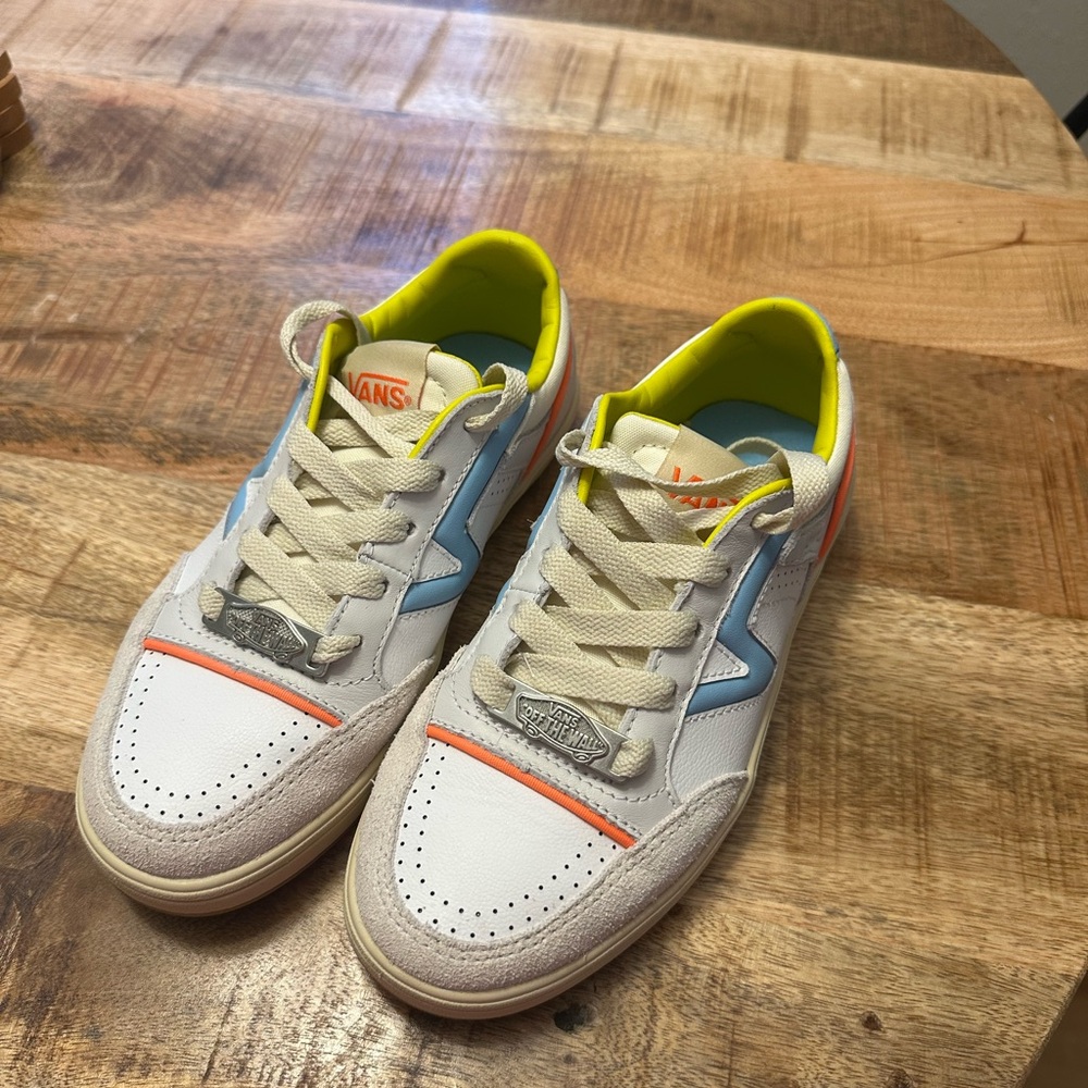 Vans Women's Sneakers - White, Blue, and Yellow